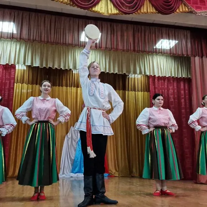 Всероссийская акция «Ночь искусств» — это грандиозное культурное событие, которое ежегодно проходит во всех регионах России, объединяя людей через искусство и творчество.
