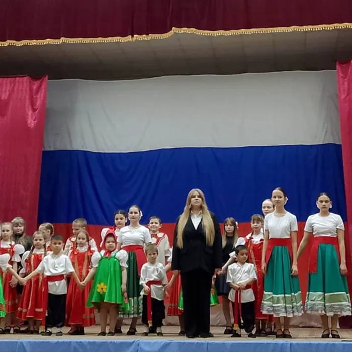 «Защитником быть - Родине служить!» - тематическая программа с концертным блоком