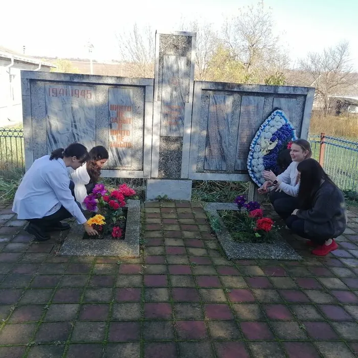 «Живёт Победа в поколениях» - возложение цветов